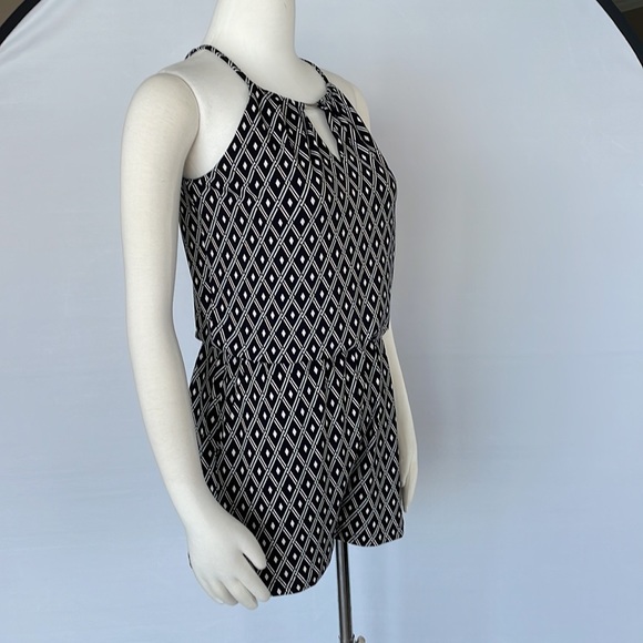 WHBM Geo Knit Romper Size Small - Picture 5 of 9